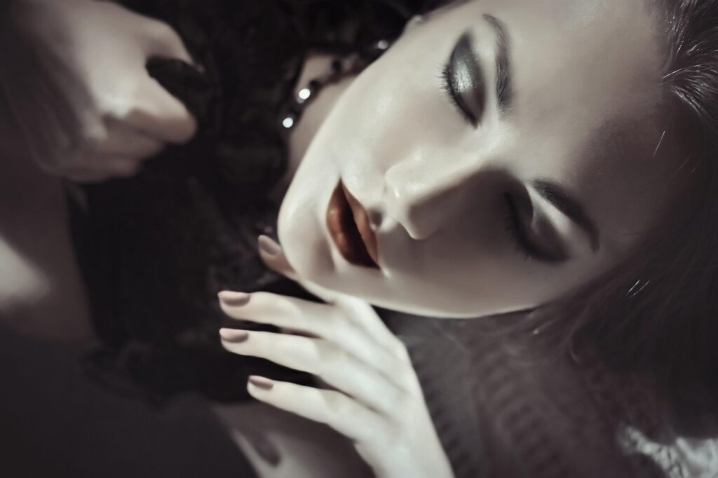 顔の部位別ニキビに合わせたメイクオフのコツは？